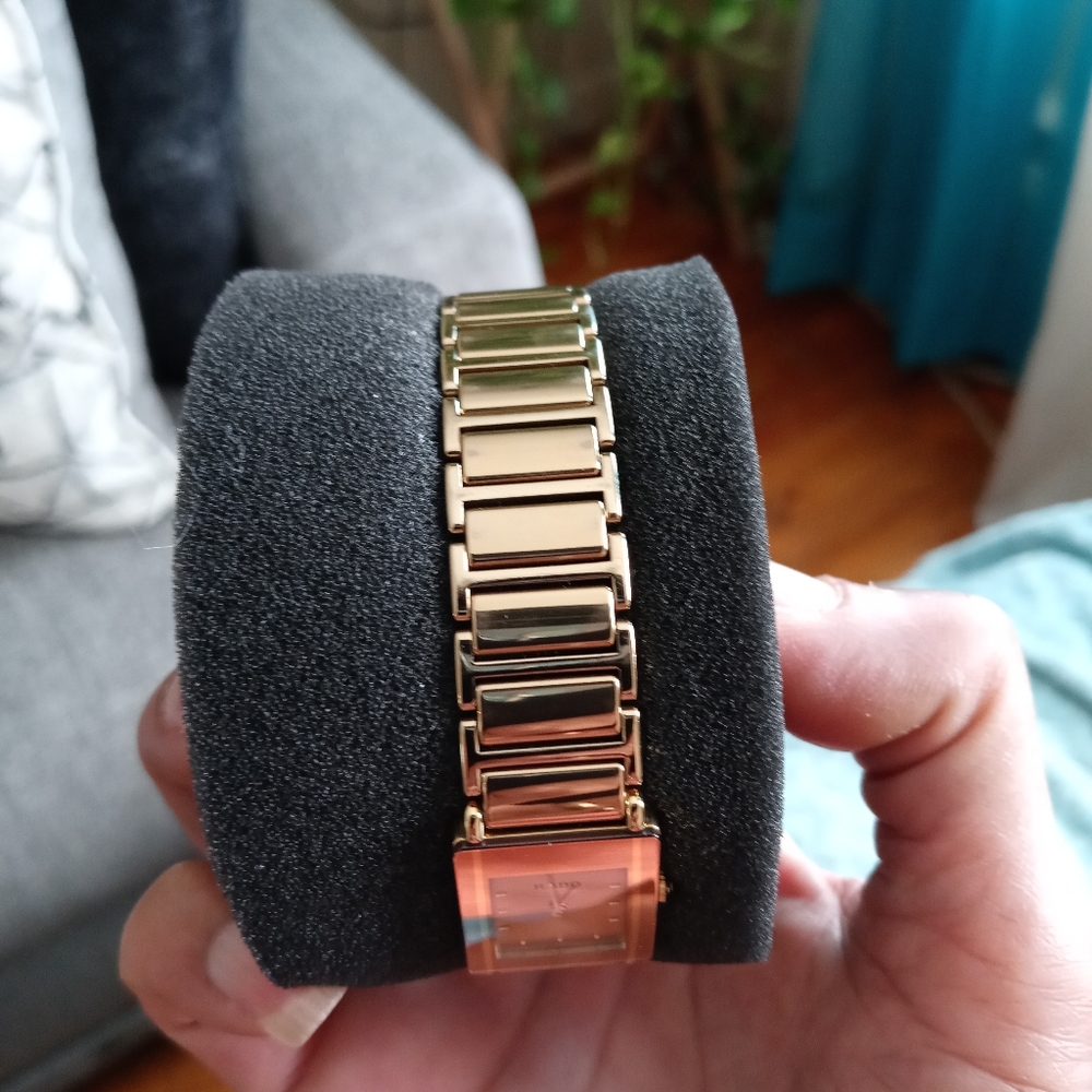 Women's Watch - Picture 4 of 5